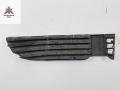 заглушка (решетка) в бампер Volkswagen Passat B5 [рестайлинг] 2001, 2.0 л., бензин, МКПП, серый, универсал, 3B0853665F - фото №2