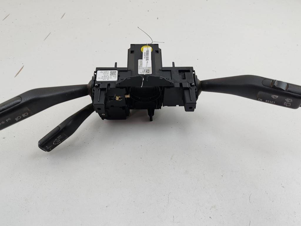 переключатель подрулевой Volkswagen Passat B6 2007, 2.0 л., дизель, АКПП, синий, универсал, 3C9953513
