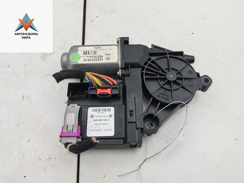 моторчик стеклоподъемника передний левый Volkswagen Touran 1 поколение 2003, 1.6 л., МКПП, минивэн, 1K0959793C - фото №1