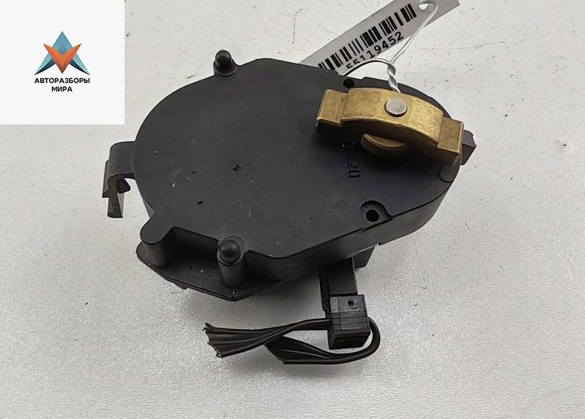 моторчик заслонки печки BMW 5 серия E39 1997, 2.5 л., бензин, МКПП, серый, универсал, 8363797 - фото №1