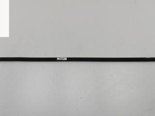 Молдинг стекла двери наружный Volkswagen Touran 1 поколение 2005, 2.0 л., бензин, МКПП, красный, минивэн