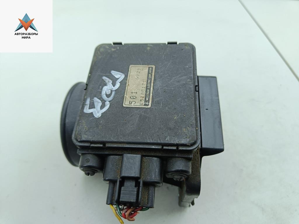 Расходомер (измеритель потока воздуха) Mitsubishi Space Wagon 3 поколение (Typ N50) 1999, 2.4 л., бензин, МКПП, серый, минивэн, E5T08171 - фото №1