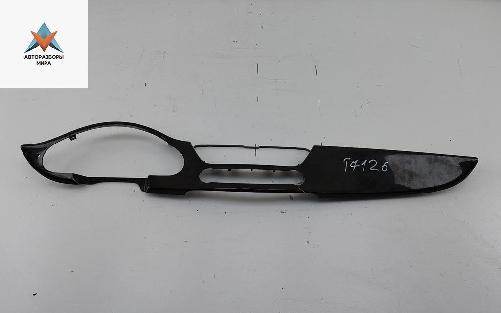 накладка на торпедо (консоль) Mercedes-Benz CLS-Класс C219 2005, 3.5 л., бензин, АКПП, чёрный, седан, 2196800571 - фото №1