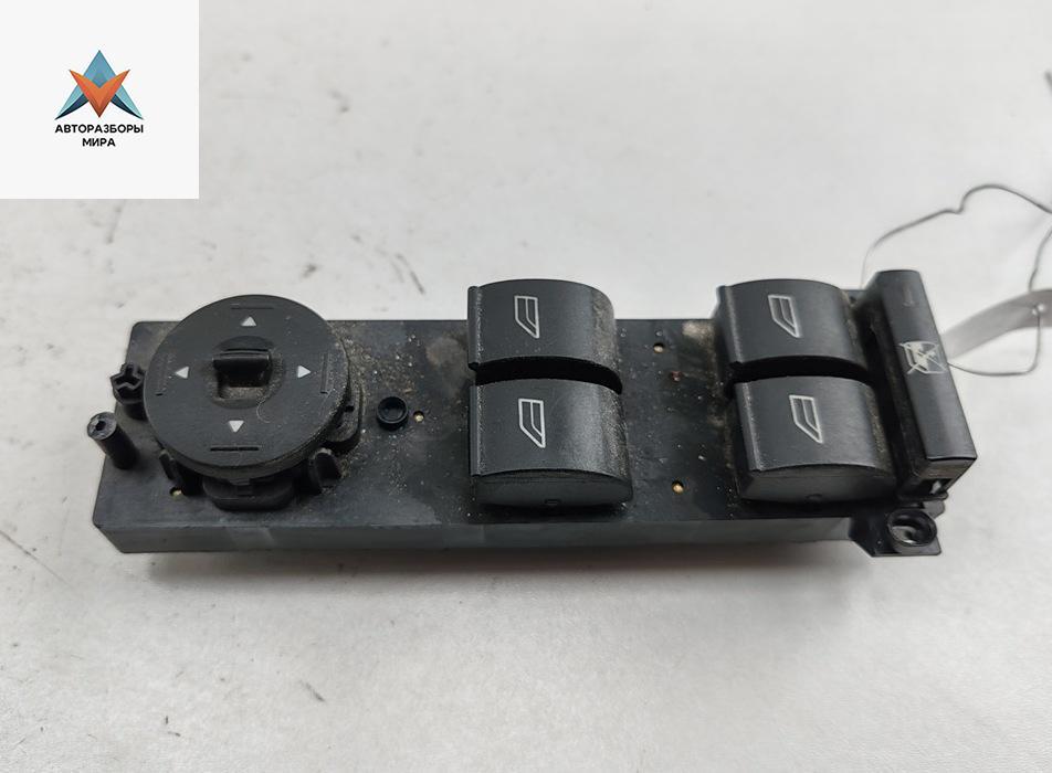 блок управления стеклоподъемниками Ford C-Max 1 поколение 2006, 1.6 л., i, бензин, МКПП, серый, минивэн, 3M5T14A132AF - фото №1