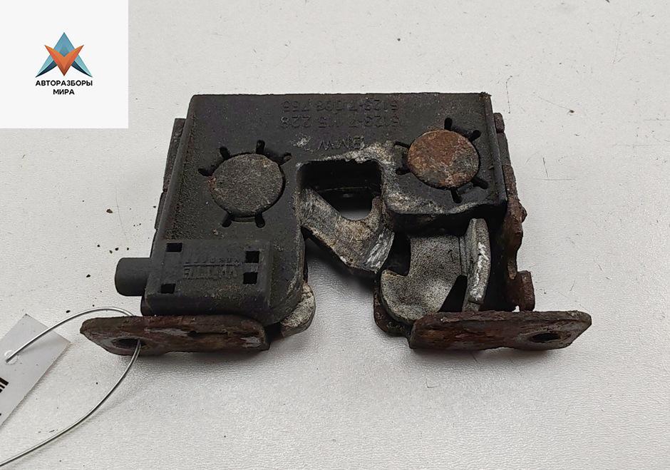 замок капота BMW 5 серия E60/E61 2004, 2.2 л., бензин, МКПП, чёрный, седан - фото №1