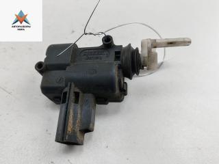 замок лючка топливного бака Ford Focus 2 поколение 2006, 1.6 л., i, бензин, МКПП, чёрный, хетчбэк 5 дв.