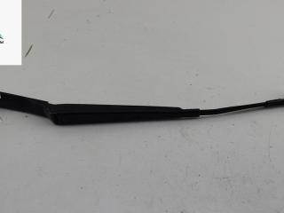 Щеткодержатель (поводок стеклоочистителя) передний Opel Astra J [рестайлинг] 2012, 2.0 л., дизель, МКПП, синий, универсал, 13289887