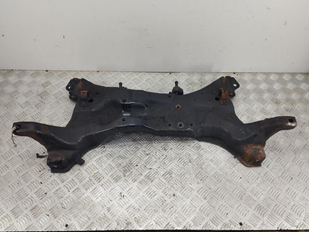 подрамник передний Mitsubishi Outlander (CU) 2006, 2.0 л., бензин, МКПП, чёрный, внедорожник 5 дв.