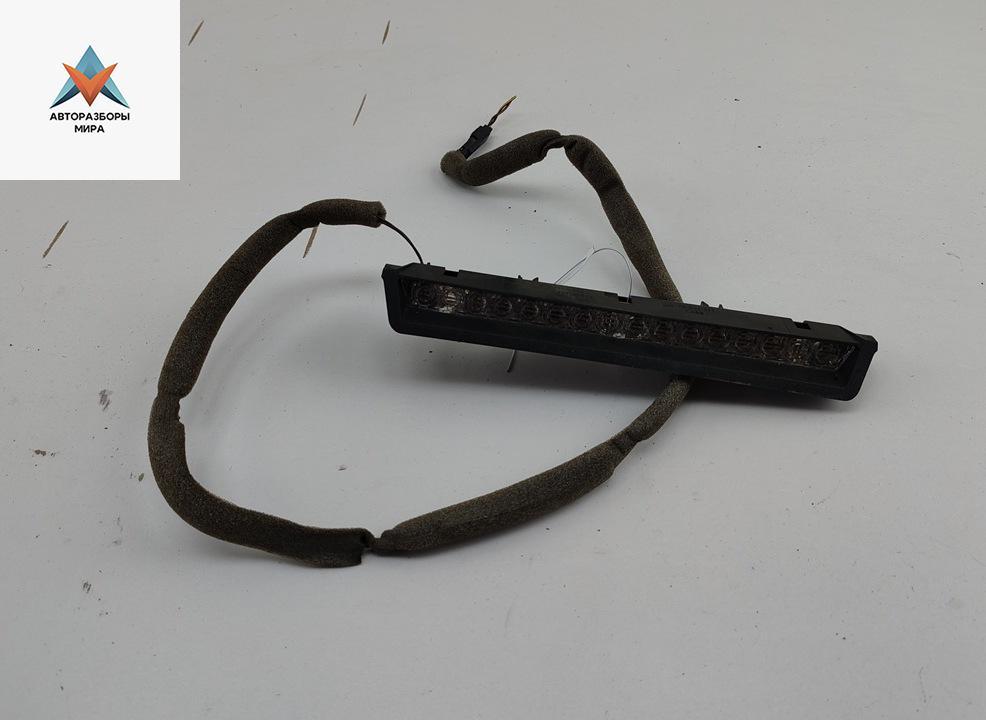 стоп-сигнал Opel Astra G 2004, 1.6 л., бензин, МКПП, синий, универсал, 90560399 - фото №1