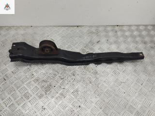 балка под радиатор Mitsubishi Outlander 1 поколение 2006, 2.0 л., бензин, МКПП, чёрный, внедорожник 5 дв.