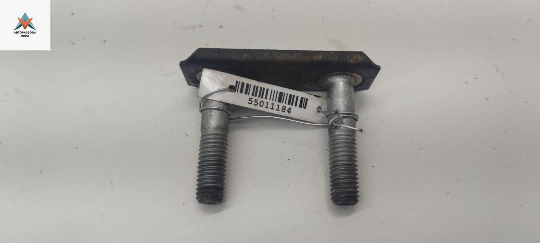 кронштейн (крепление) Audi 80 8C/B4 1992, 2.0 л., бензин, МКПП, серый, универсал - фото №1