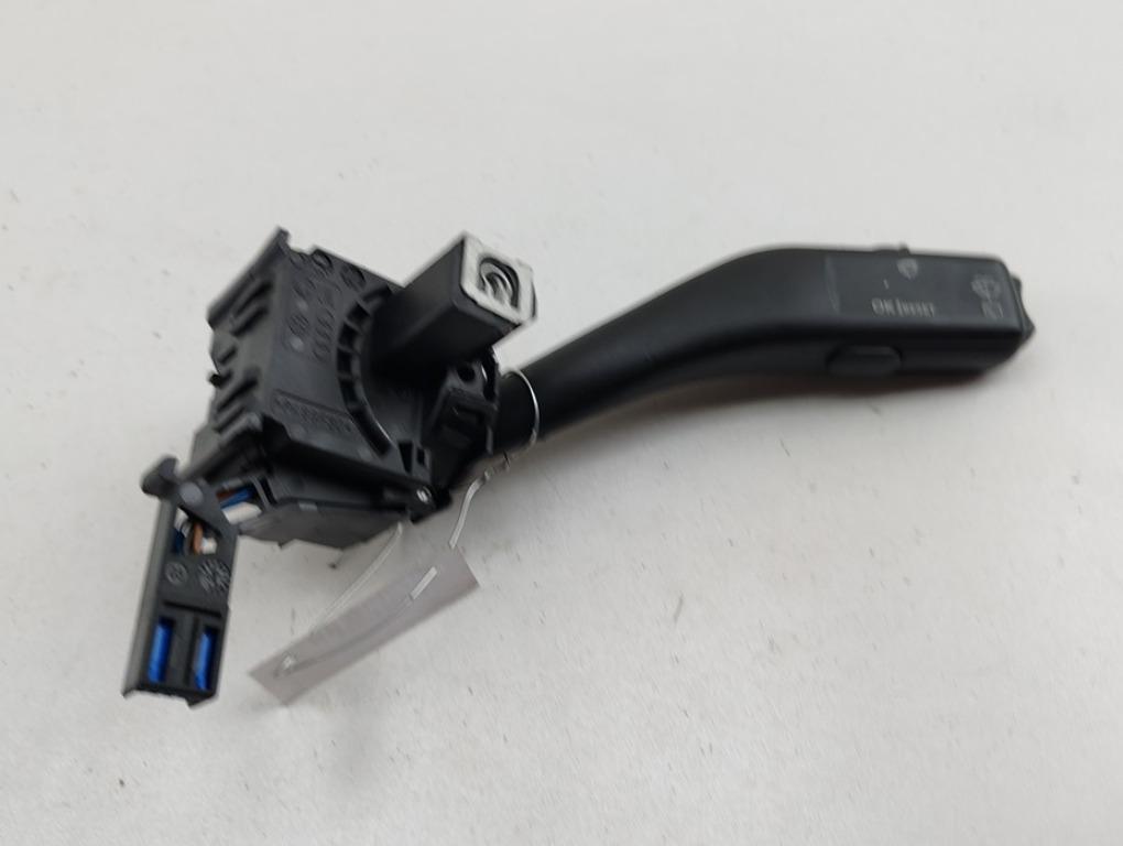 переключатель дворников Volkswagen Caddy 2005, 1.9 л., дизель, МКПП, серый, фургон, 1K0953519A