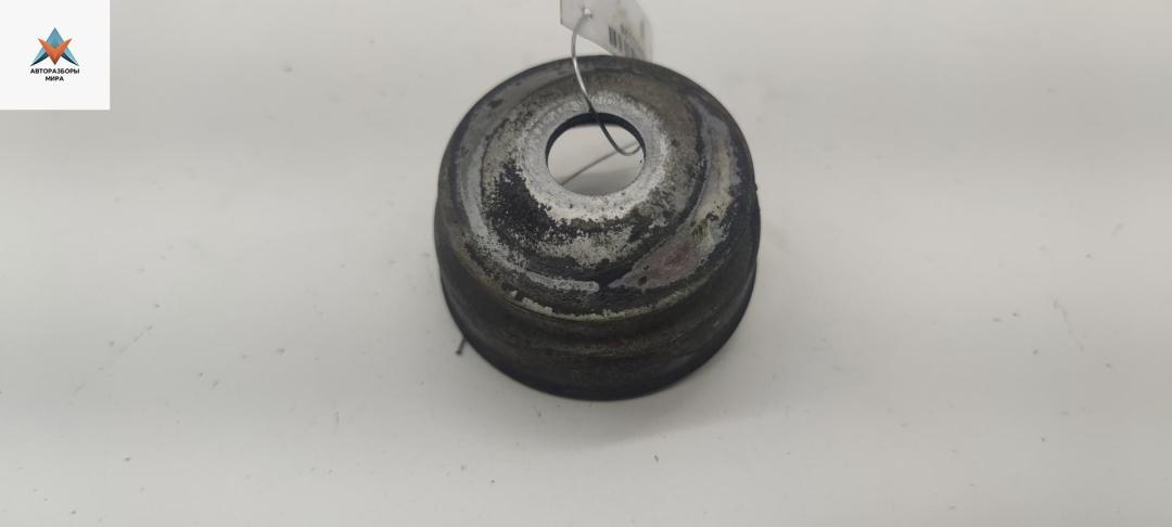 Опора амортизатора переднего (верхняя) Audi A6 4A/C4 1996, 2.0 л., бензин, МКПП, серый, седан, 4A0412339A - фото №1