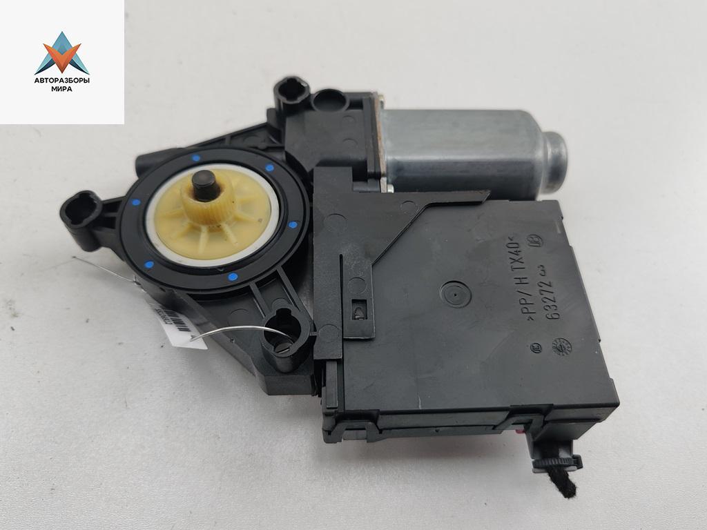 моторчик стеклоподъемника передний правый Volkswagen Touran 1 поколение 2005, 2.0 л., бензин, МКПП, красный, минивэн, 1K0959792C - фото №1