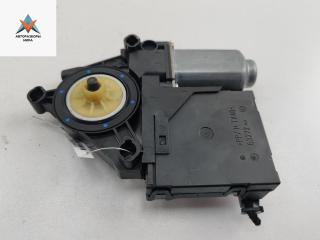 моторчик стеклоподъемника передний правый Volkswagen Touran 1 поколение 2005, 2.0 л., бензин, МКПП, красный, минивэн, 1K0959792C