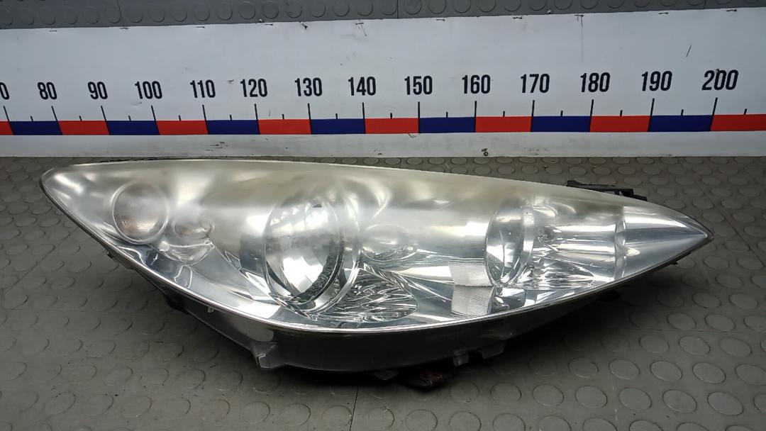 фара правая Peugeot 308 T7 2009, 1.6 л., дизель, МКПП, хетчбэк 5 дв. - фото №1