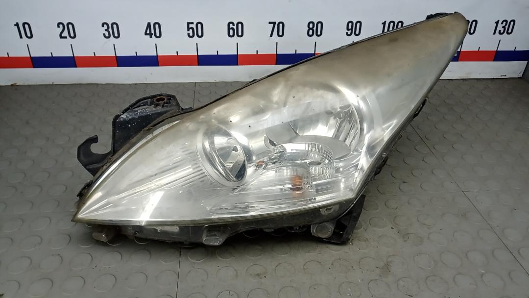 фара левая Peugeot 3008 1 поколение 2011, 1.6 л., дизель, МКПП, хетчбэк 5 дв. - фото №1