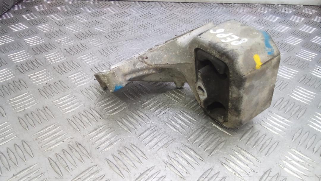 Подушка двигателя дизельная Jeep Grand Cherokee WK 2006, 3.0 л., дизель, АКПП, внедорожник 5 дв. - фото №1