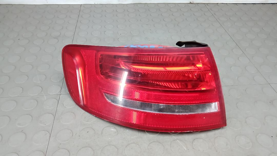 фонарь задний левый Audi A4 B8/8K 2008, 3.0 л., дизель, АКПП, универсал, 8K9945095 - фото №1