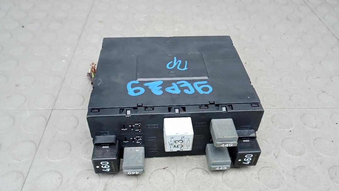 блок предохранителей Volkswagen Passat B7 2011, 1.6 л., дизель, МКПП, седан - фото №1