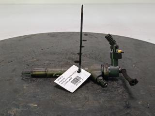 форсунка Fiat Punto 3 поколение 2007, цвет, 0445110083