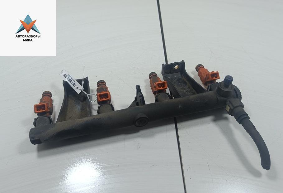 топливная рампа Peugeot 307 1 поколение 2002, 1.6 л., бензин, МКПП, серый, универсал - фото №1