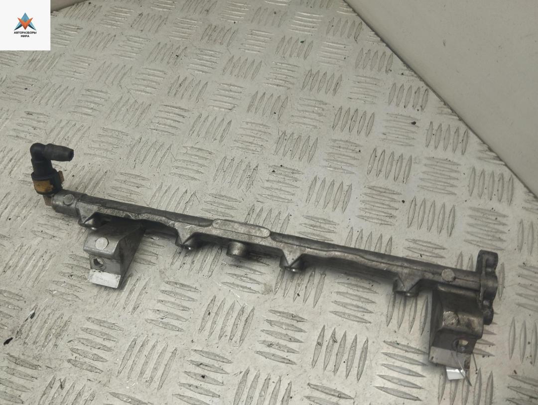 топливная рампа Ford Focus 1 поколение 2000, 1.6 л., i, бензин, АКПП, белый, хетчбэк 5 дв., 98MF8H487B - фото №1