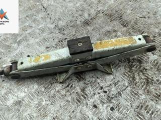 домкрат Mitsubishi Space Wagon 3 поколение (Typ N50) 1999, 2.4 л., бензин, МКПП, серый, минивэн