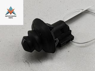 выключатель концевой (концевик) Renault Megane 1 поколение 1996, 1.6 л., бензин, МКПП, красный, хетчбэк 5 дв., 7700831090