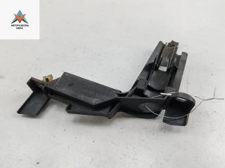 крепление фары правой BMW 3 серия E46 [рестайлинг] 2001, 2.2 л., бензин, МКПП, серый, универсал, 1301073018