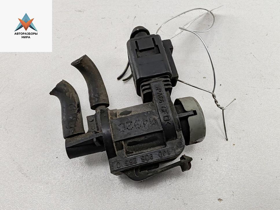 клапан EGR Volkswagen LT 2 поколение 2002, 2.5 л., дизель, МКПП, красный, микроавтобус, 1J0906283C - фото №1