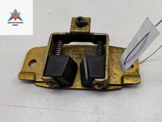 ответная часть (скоба) замка двери Volkswagen Transporter T4 1992, 2.4 л., дизель, МКПП, красный, микроавтобус, 701829721A