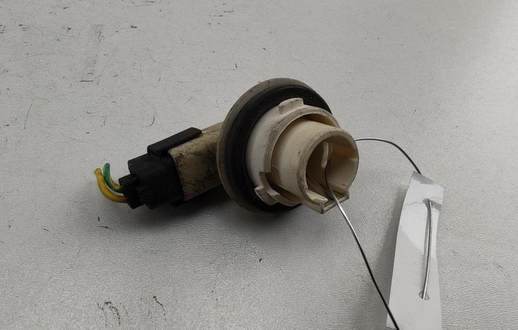 Патрон лампы указателя поворота Citroen Xsara Picasso 1 поколение 2001, 1.8 л., бензин, МКПП, серый, минивэн - фото №1
