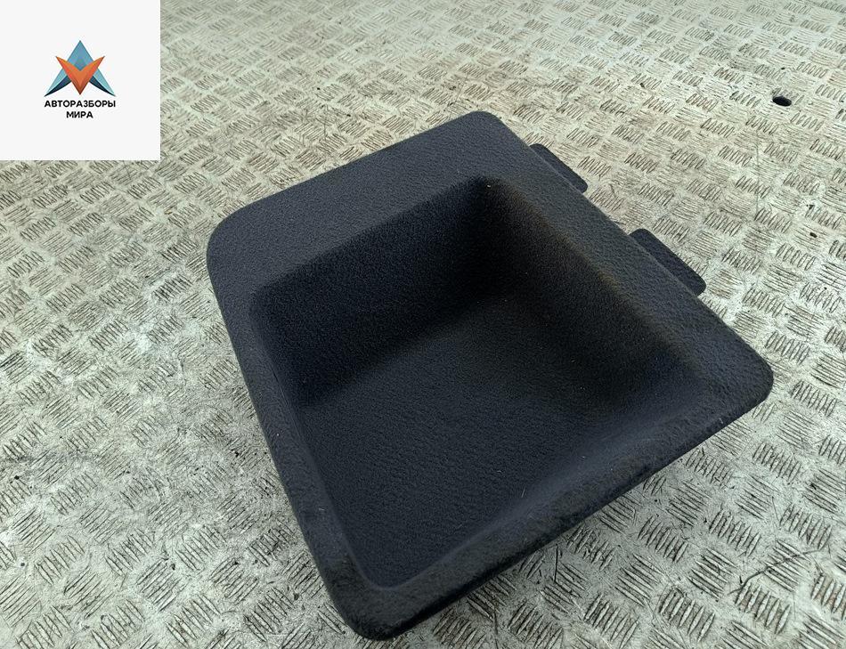 обшивка багажника Audi A6 4F/C6 2007, 2.0 л., TFSI, бензин, МКПП, чёрный, седан - фото №1