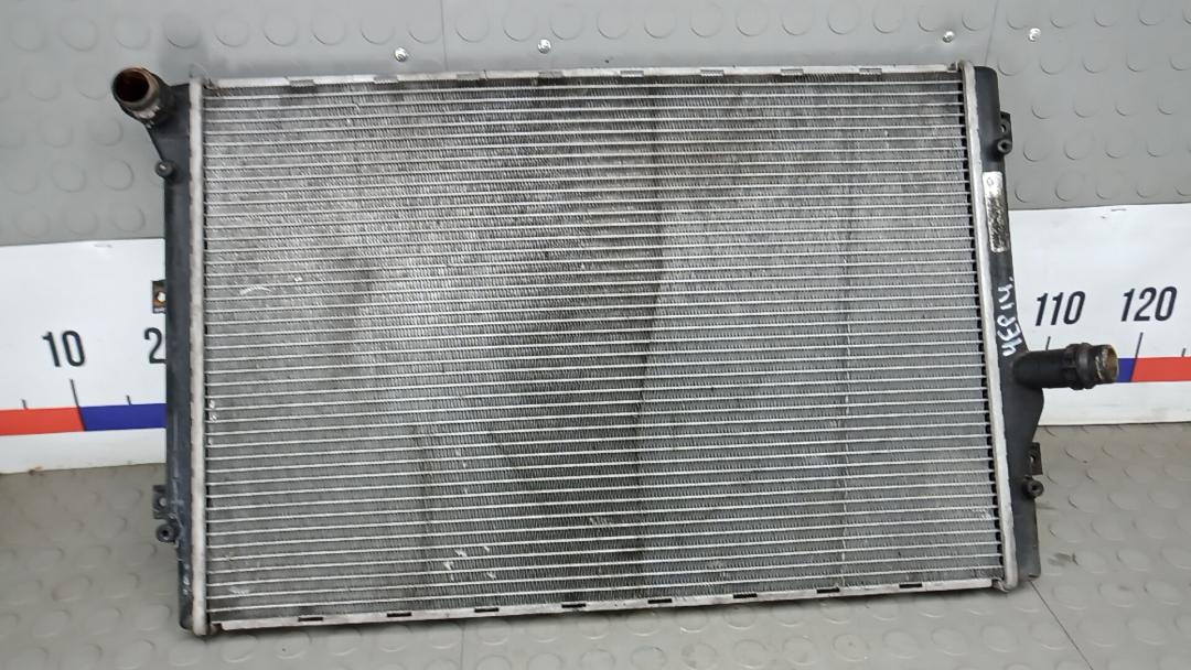 радиатор охлаждения Volkswagen Passat B7 2011, 2.0 л., дизель, АКПП, седан, 3C0121253AR - фото №1