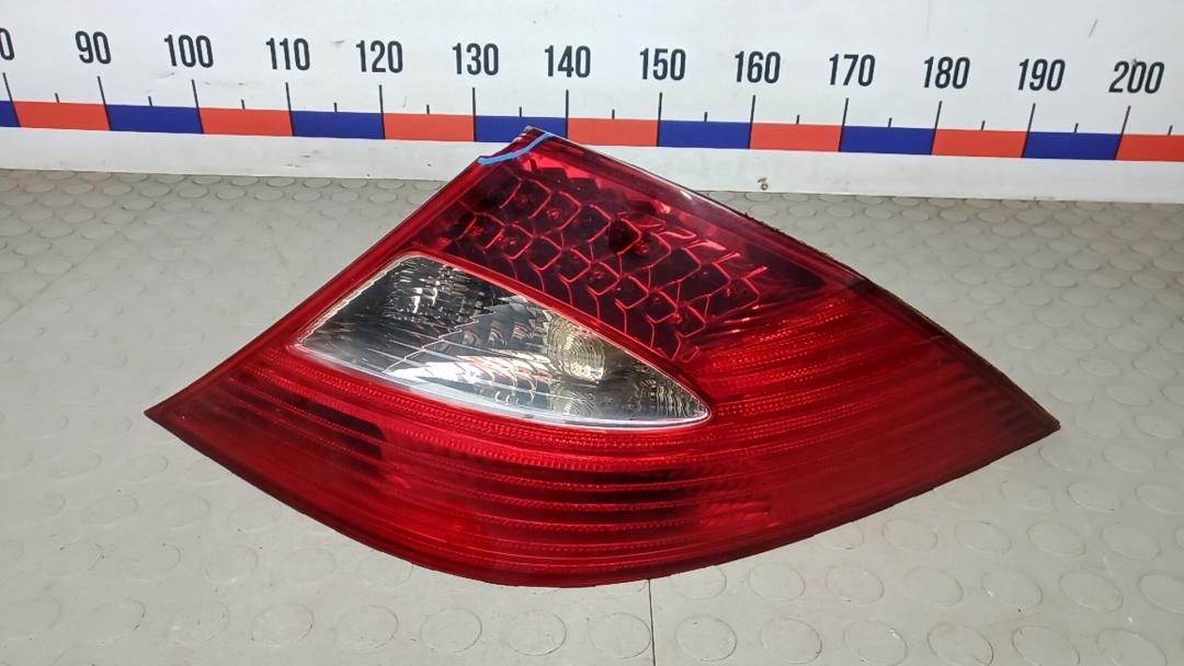 фонарь задний правый Mercedes-Benz CLS-Класс C219 2007, 3.0 л., D 320CDI, дизель, АКПП, седан - фото №1