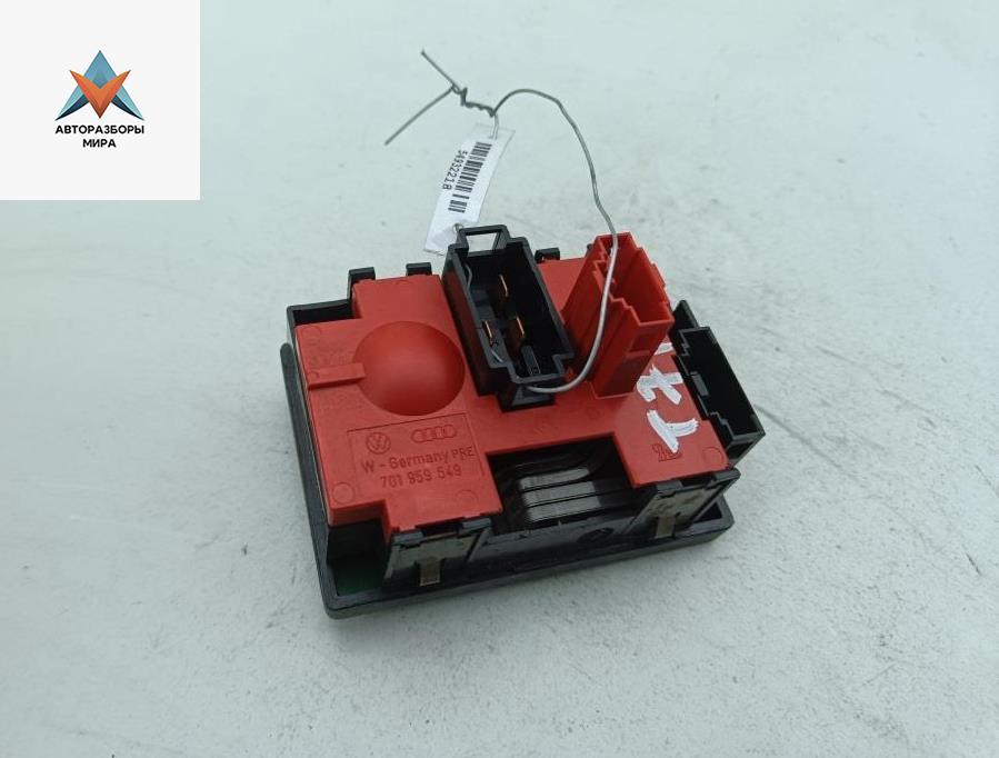 блок управления печки / климат-контроля Volkswagen Transporter T4 1992, 2.4 л., дизель, МКПП, красный, микроавтобус, 701959549 - фото №1