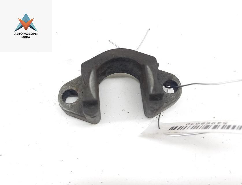 крепление форсунки BMW 5 серия E60/E61 2006, 2.5 л., дизель, АКПП, серый, универсал, 13537787215 - фото №1