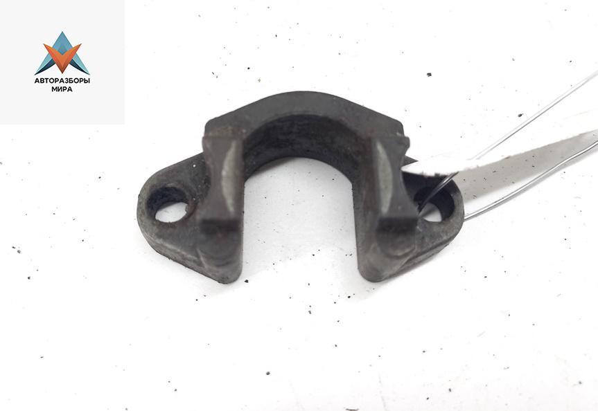 крепление форсунки BMW 5 серия E60/E61 2006, 2.5 л., дизель, АКПП, серый, универсал, 13537787215 - фото №1