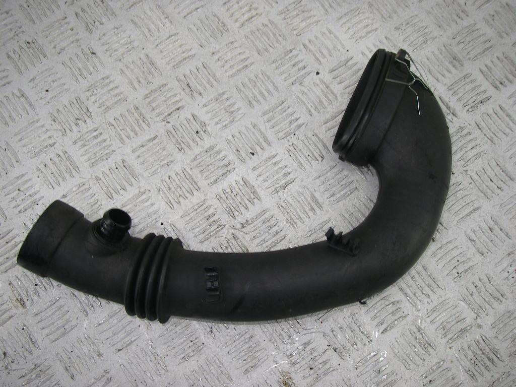 воздуховод BMW 5 E39 2001, 3.0 л., дизель, АКПП, чёрный, универсал, 7786002