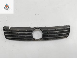 решетка радиатора Volkswagen Passat B5 1999, синий, универсал, 3B0853653C