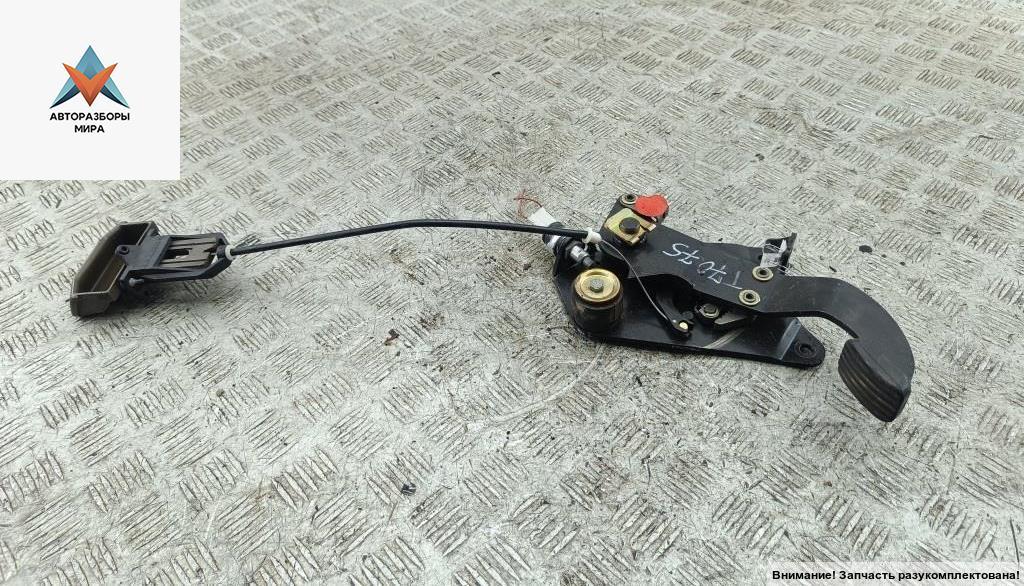 педаль тормоза Mercedes-Benz Vito-1 W638 2001, 2.2 л., дизель, МКПП, чёрный, микроавтобус - фото №1