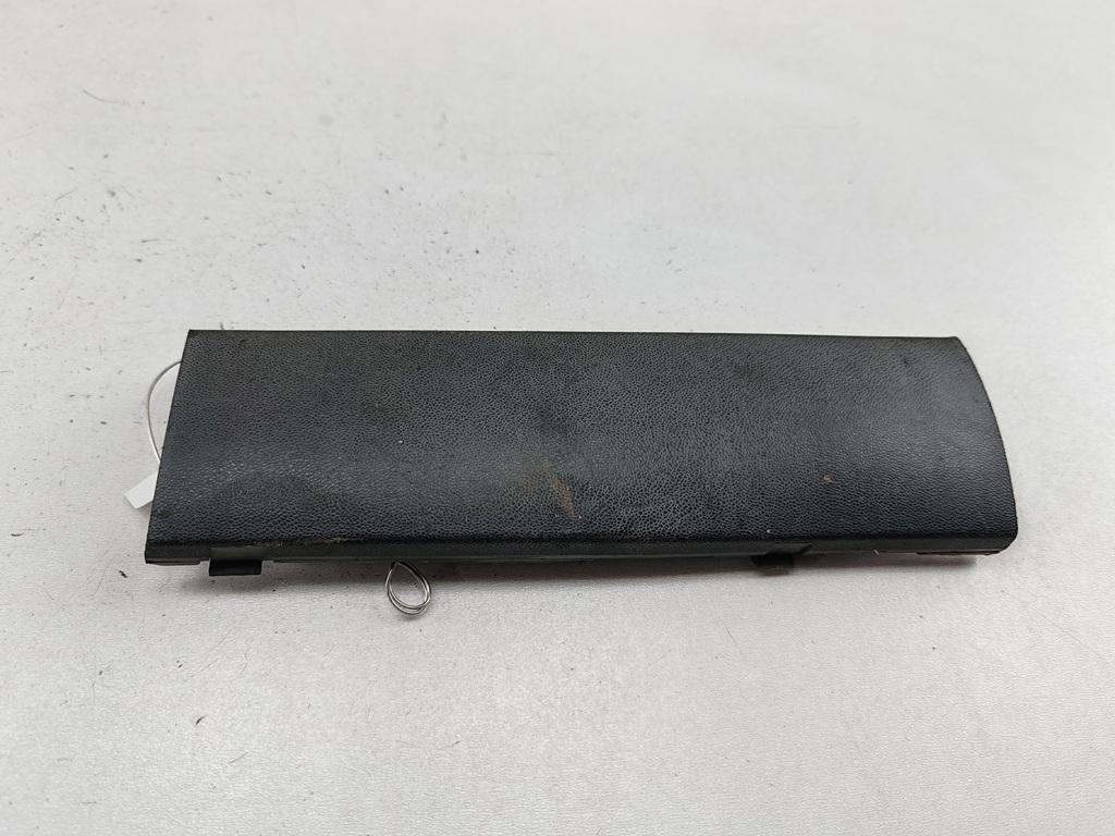 заглушка (решетка) в бампер BMW 3 E36 1999, 1.9 л., бензин, МКПП, красный, хетчбэк 3 дв., 8146078