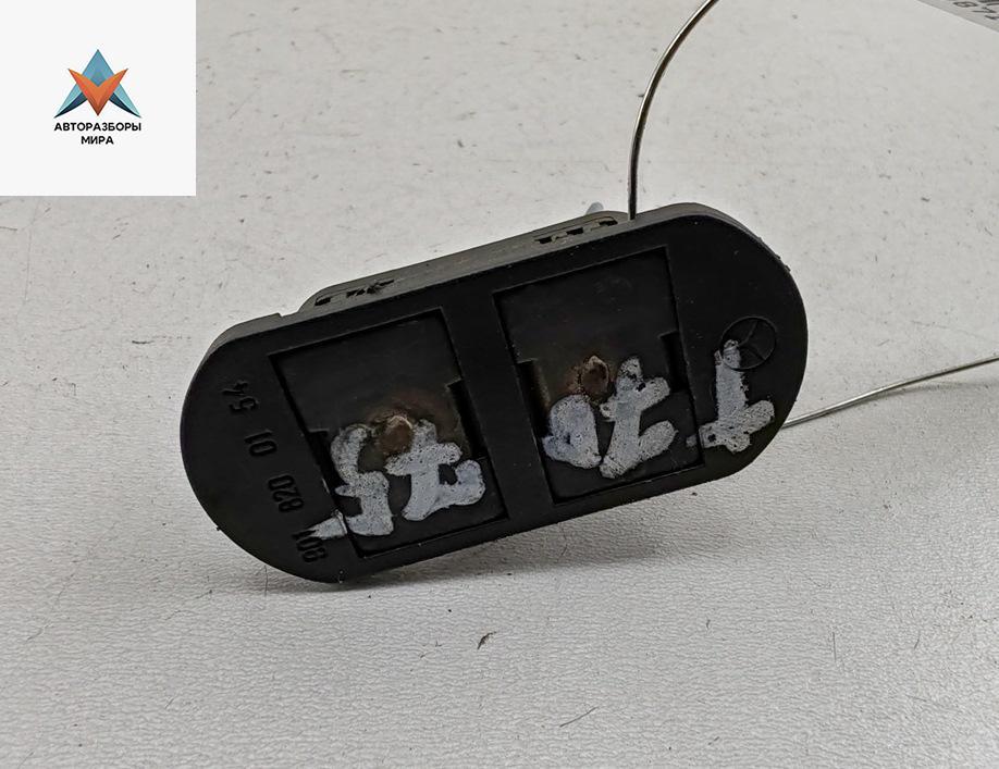 выключатель концевой (концевик) Mercedes-Benz Vito-1 W638 2001, 2.2 л., дизель, МКПП, чёрный, микроавтобус, 9018200154 - фото №1