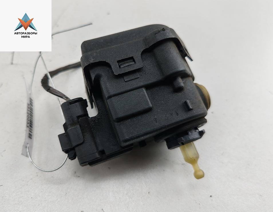 корректор фар Renault Laguna 2 поколение 2002, 1.8 л., бензин, МКПП, серый, хетчбэк 5 дв., 8200006664 - фото №1