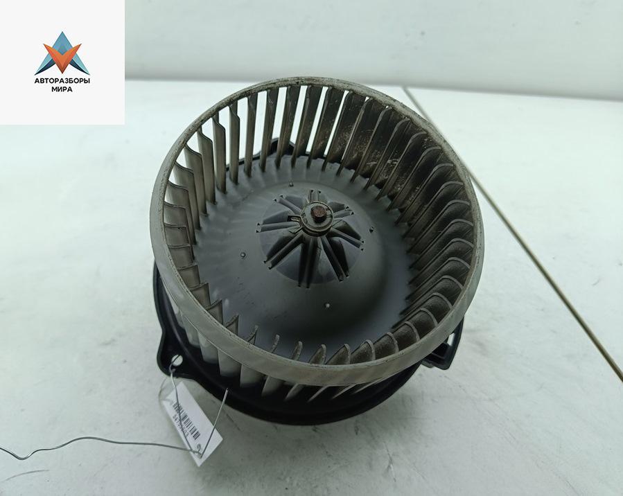 моторчик печки Mitsubishi Space Wagon 3 поколение (Typ N50) 1999, 2.4 л., бензин, МКПП, серый, минивэн, 510211U - фото №1