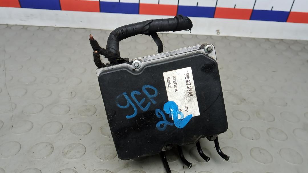 блок ABS Audi A5 8T 2010, 1.8 л., бензин, МКПП, купе, 8K0907379AK, 8K0614517CR - фото №1