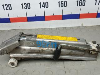 домкрат Audi A6 4F/C6 2006, 3.0 л., дизель, АКПП, универсал, 4F0011031