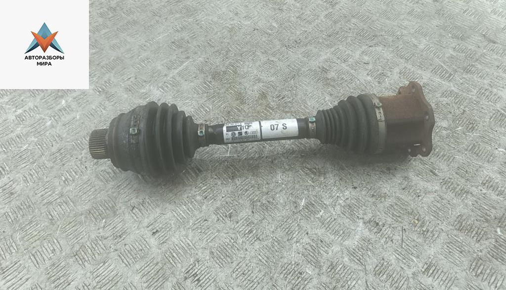 полуось передняя левая (приводной вал, ШРУС) Audi A4 B8/8K 2009, 2.0 л., дизель, МКПП, чёрный, универсал, 8K0407271Q - фото №1