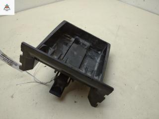 пепельница Volkswagen Transporter T4 2001, 2.5 л., дизель, МКПП, белый, микроавтобус, 7D0857331B